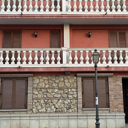 Casa Vacanza Donna Laura Barcellona-Pozzo di Gotto Exterior foto