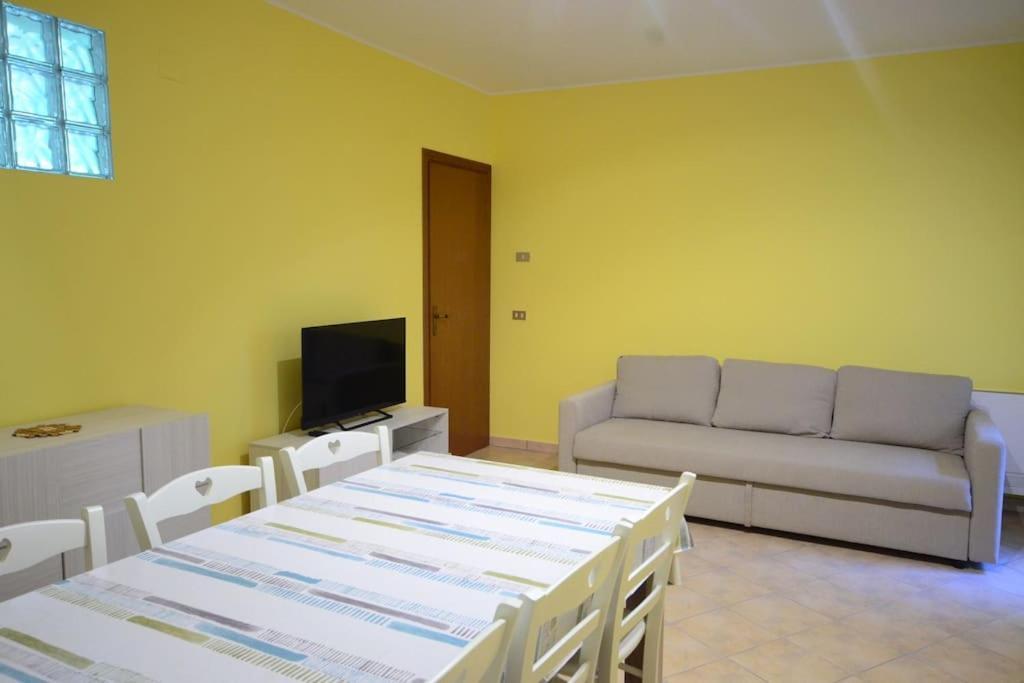 Casa Vacanza Donna Laura Barcellona-Pozzo di Gotto Exterior foto