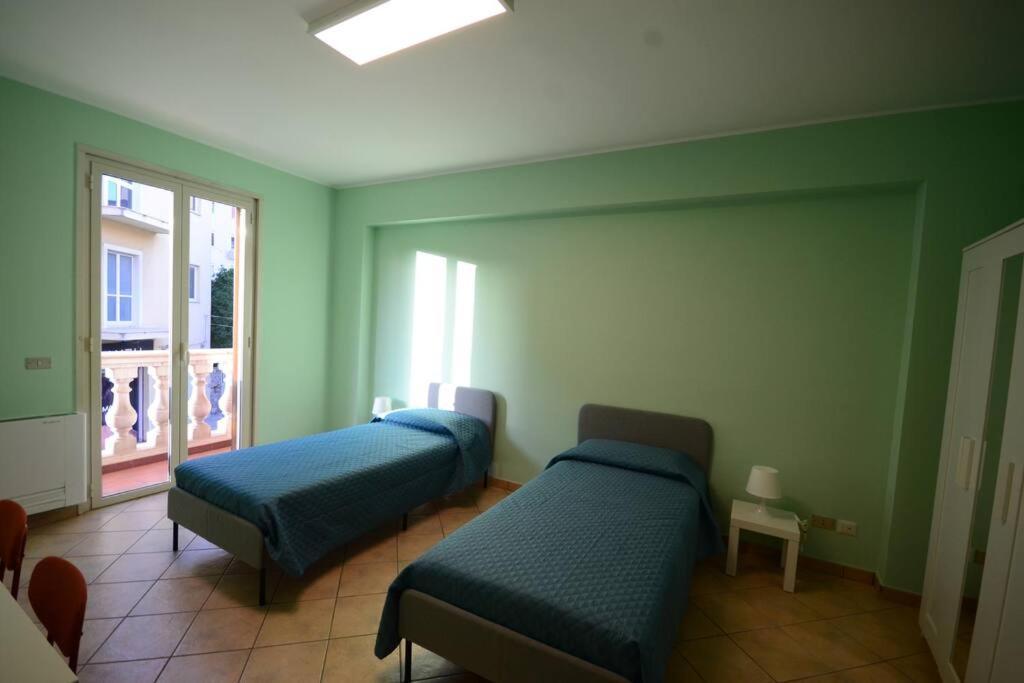 Casa Vacanza Donna Laura Barcellona-Pozzo di Gotto Exterior foto