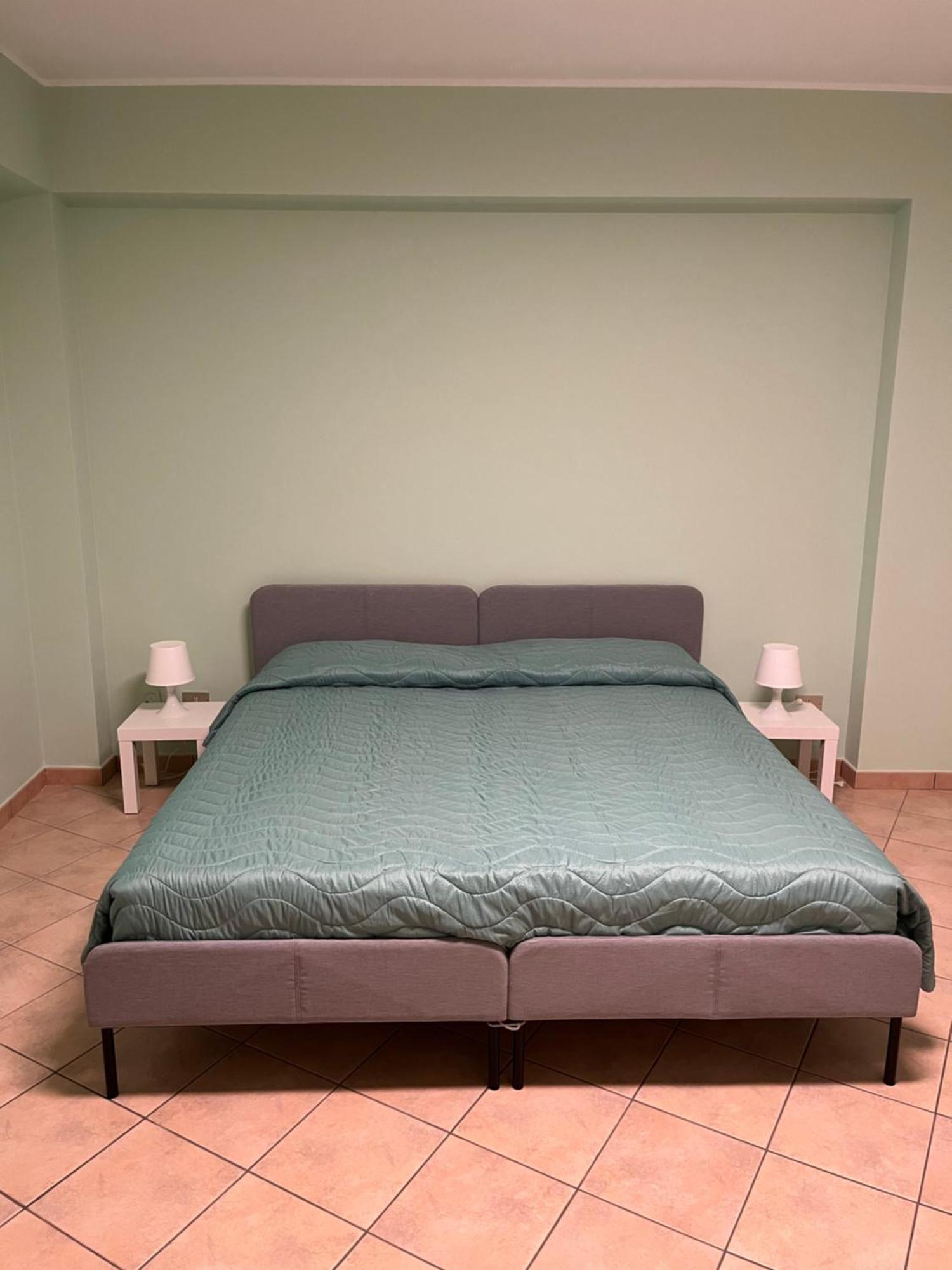 Casa Vacanza Donna Laura Barcellona-Pozzo di Gotto Exterior foto